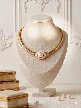Monet Signed Gold-Tone Necklace with Ivory Pearl Center